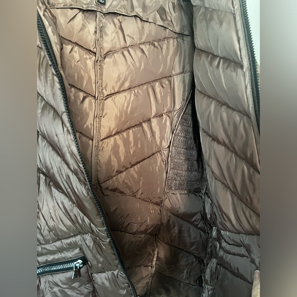 Gorgeous and WARM - Packable Puffer Coat - Picture 11 of 15